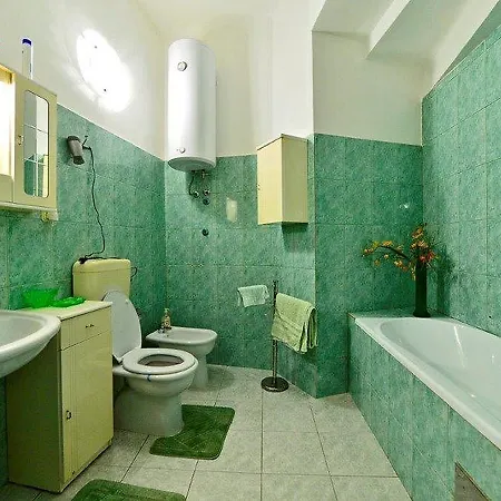 Studio 11770a